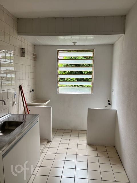 Image 14 - 273053